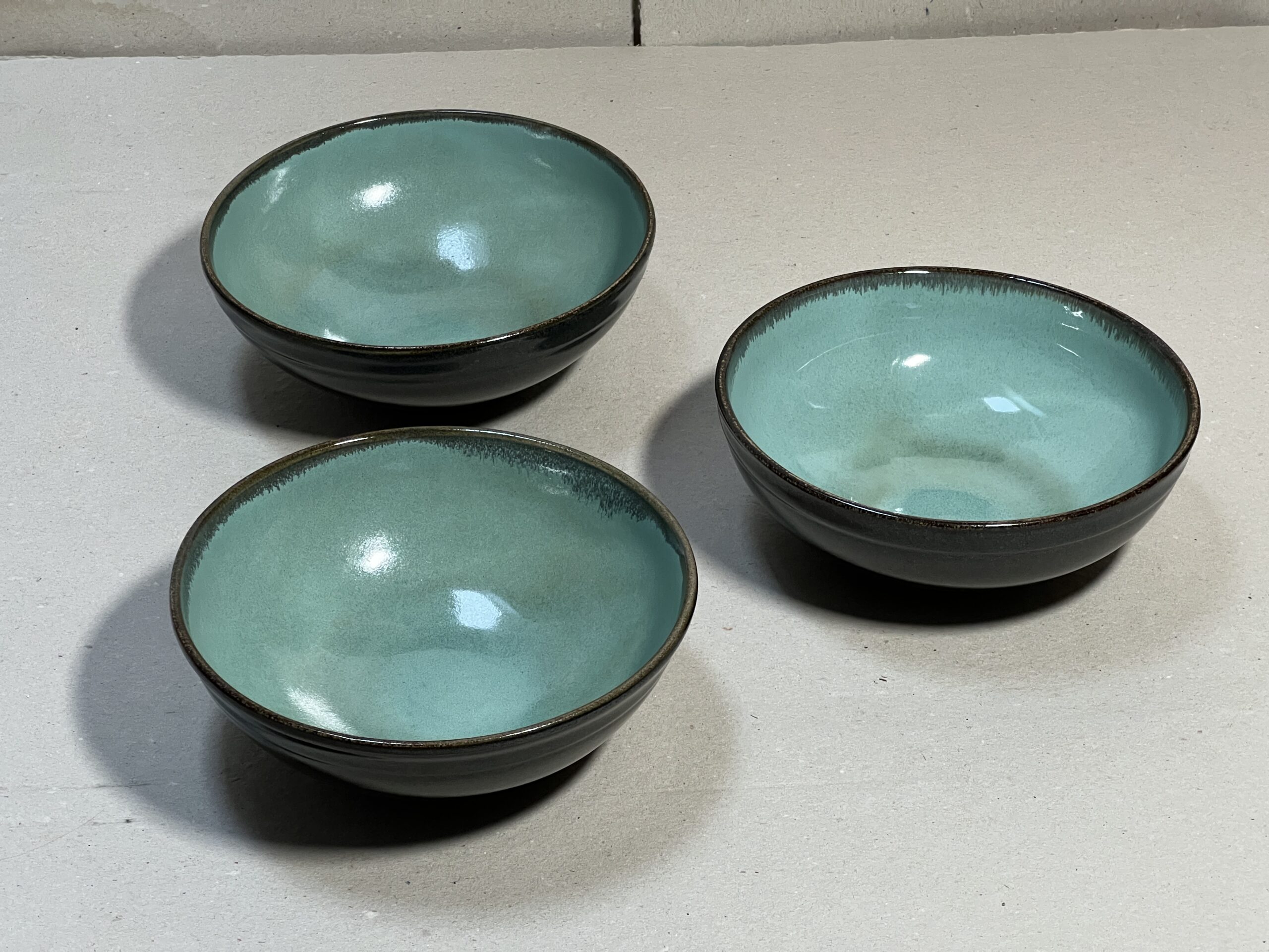 Schälchen, türkis und schwarz