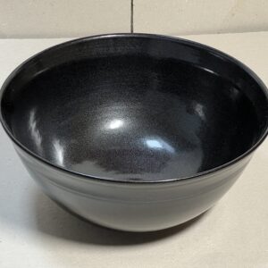 Schüssel schwarz