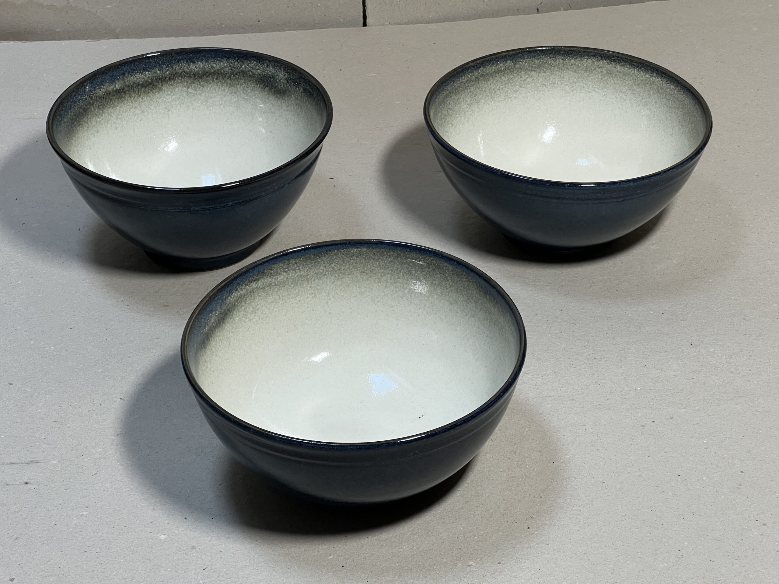 Schälchen, Blau und Weiss